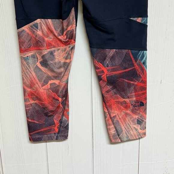 The North Face Women’s M FlashDry Capri Leggings – Navy/Print - Picture 5 of 13